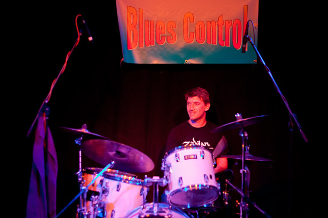 bluescontrol_19